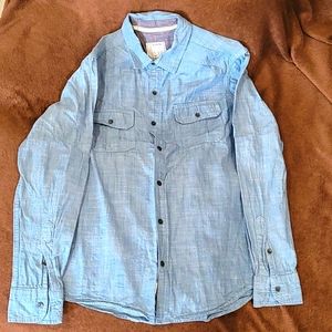 Men's long sleeve button down Jean shirt, Size M